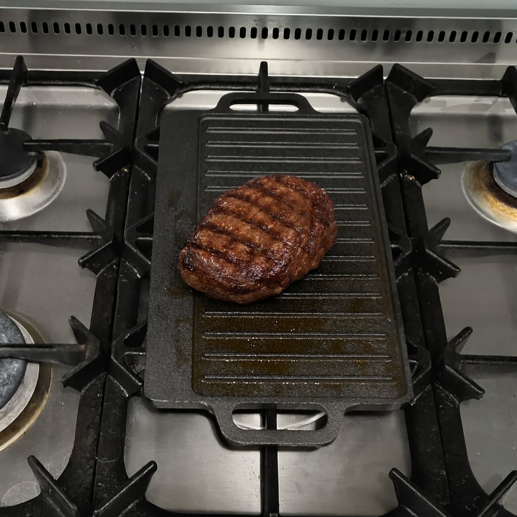 40 cm Reversible Cast Iron Grill & Griddle -Dual-Sided (Flat & Ribbed), Pre-Seasoned, Handles, for Stove-Top V324-TSD-FLATBBQ40CM