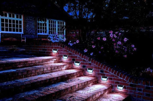 Solar Step Light - Warm White with Silver Case V341-SSGL-03