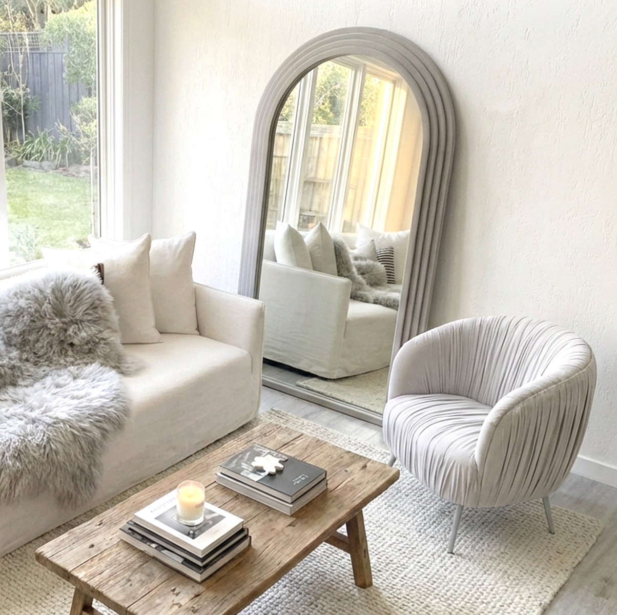 Interior Ave - Vespa Pleated Velvet Accent Chair - Pearl Grey V355-IA-AC-VG