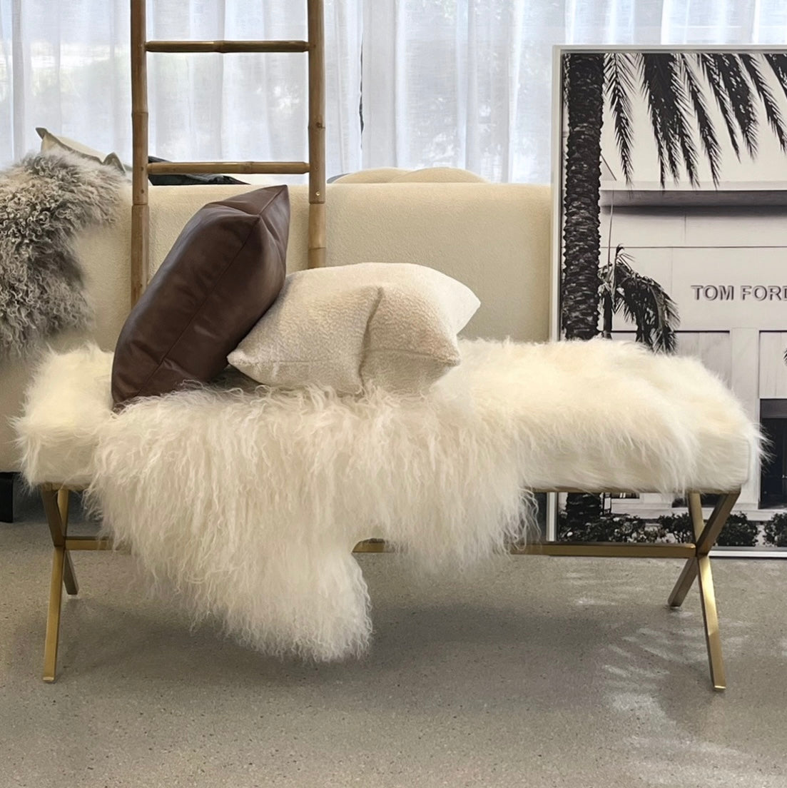 Interior Ave - Oxley Fur Bench - White & Gold V355-IA-B-OWG