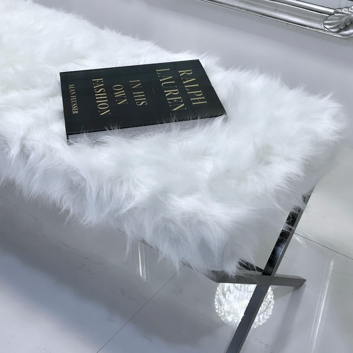 Interior Ave - Oxley Fur Bench - White & Silver V355-IA-B-OWS