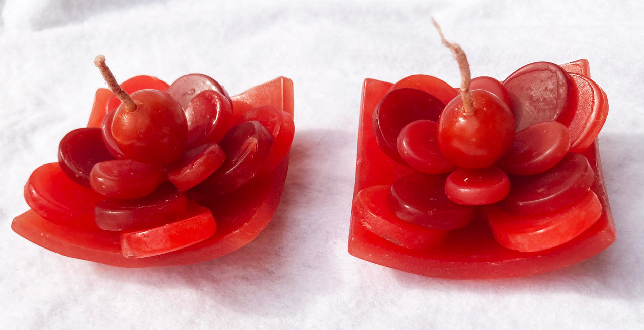 2 Red Lotus Floating Candles in Red Black Gift Box Set Birthday Xmas Valentine Mothers Day Gift Present V382-2REDLOTUSCANDLE