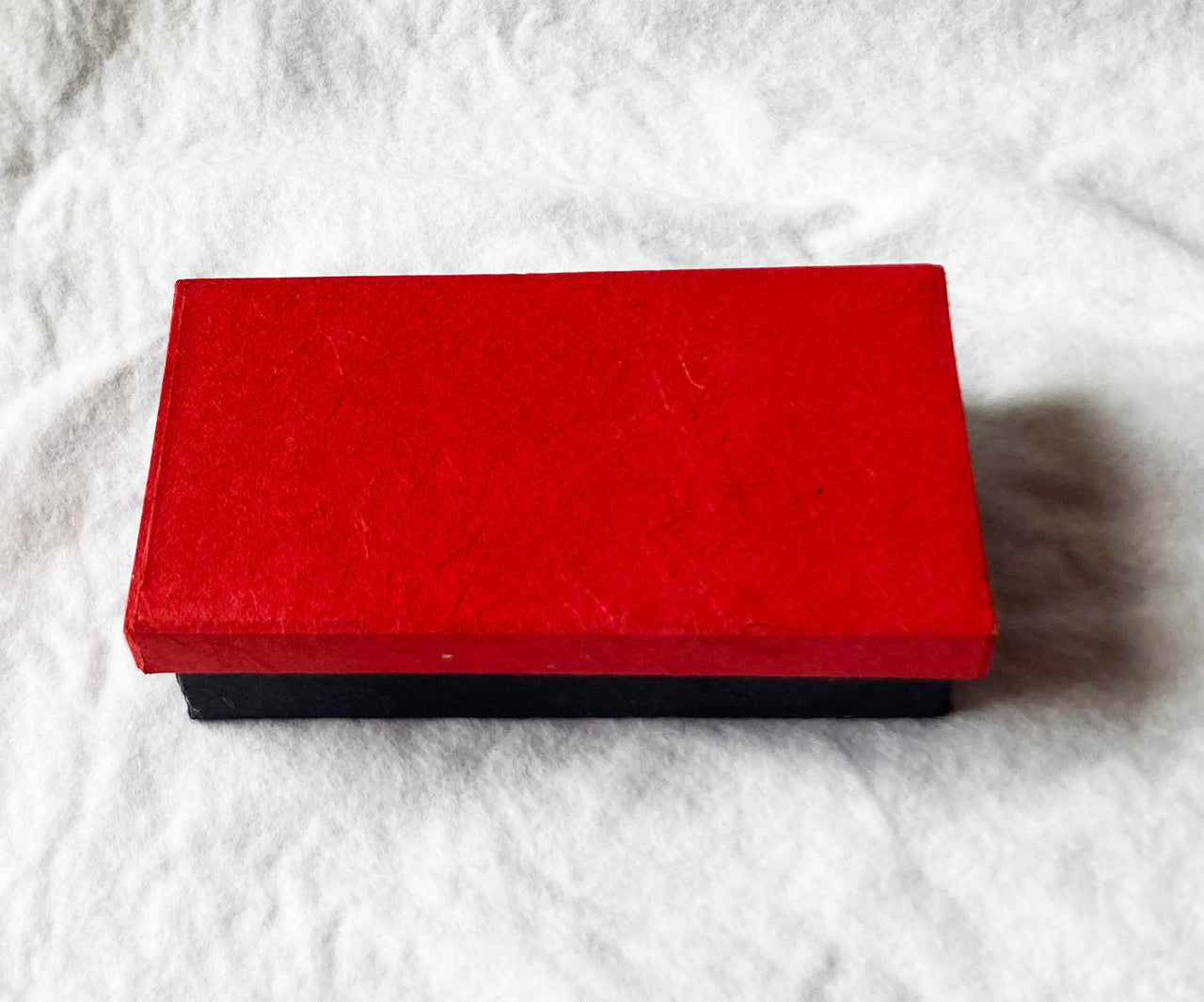 2 Red Lotus Floating Candles in Red Black Gift Box Set Birthday Xmas Valentine Mothers Day Gift Present V382-2REDLOTUSCANDLE