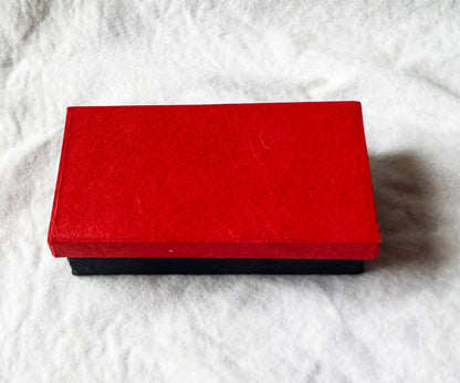 2 Red Lotus Floating Candles in Red Black Gift Box Set Birthday Xmas Valentine Mothers Day Gift Present V382-2REDLOTUSCANDLE