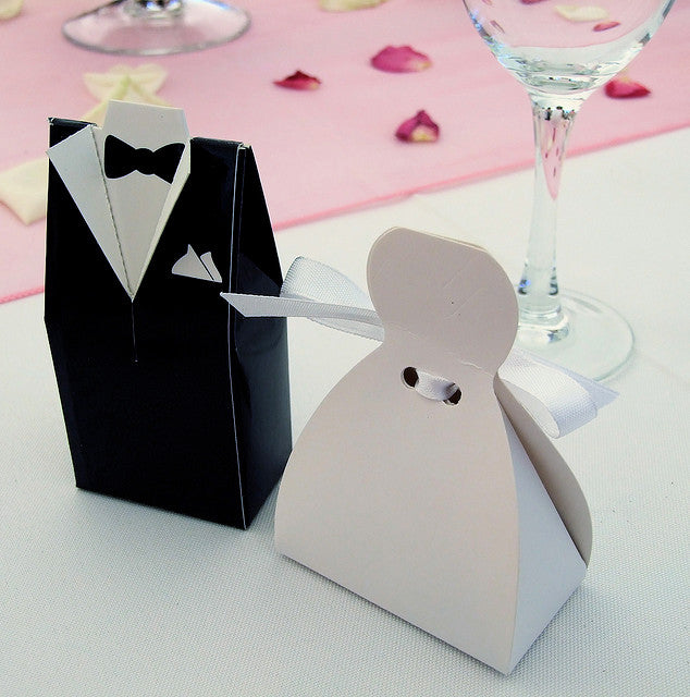 50 Pack of 25 Bride Gown and 25 Groom Tux Wedding Bridal Bomboniere Favor Candy Choc Almond Box - NW V382-50BRIDEGROOMBXNW