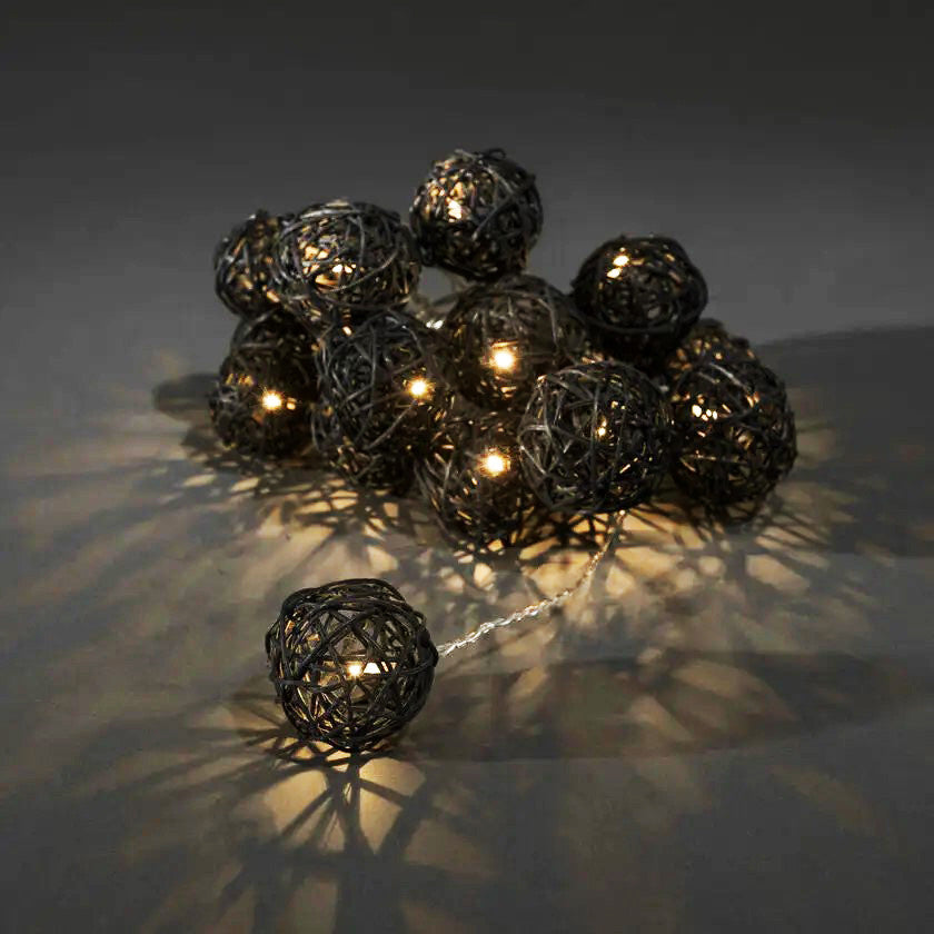 1 Set of Black 5cm Rattan Cane 20 Ball Battery Powered 3m String Lights Christmas Gift Home Wedding Party V382-BLACKRATTBALLBATT20