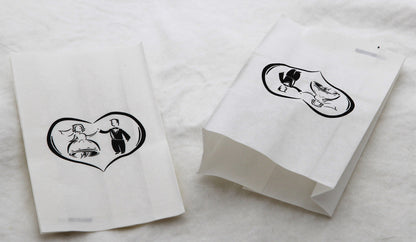 50 Pack Wedding Cake Bags Greaseproof Wax Paper Slice Take Home Favour Bride Groom in Heart V382-CAKEBAG50WALTZ