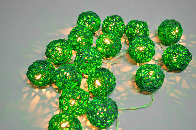 1 Set of Green 5cm Rattan Cane 20 Ball Battery Powered 3m String Lights Christmas Gift Home Wedding Party V382-GREENRATTBALLBATT20