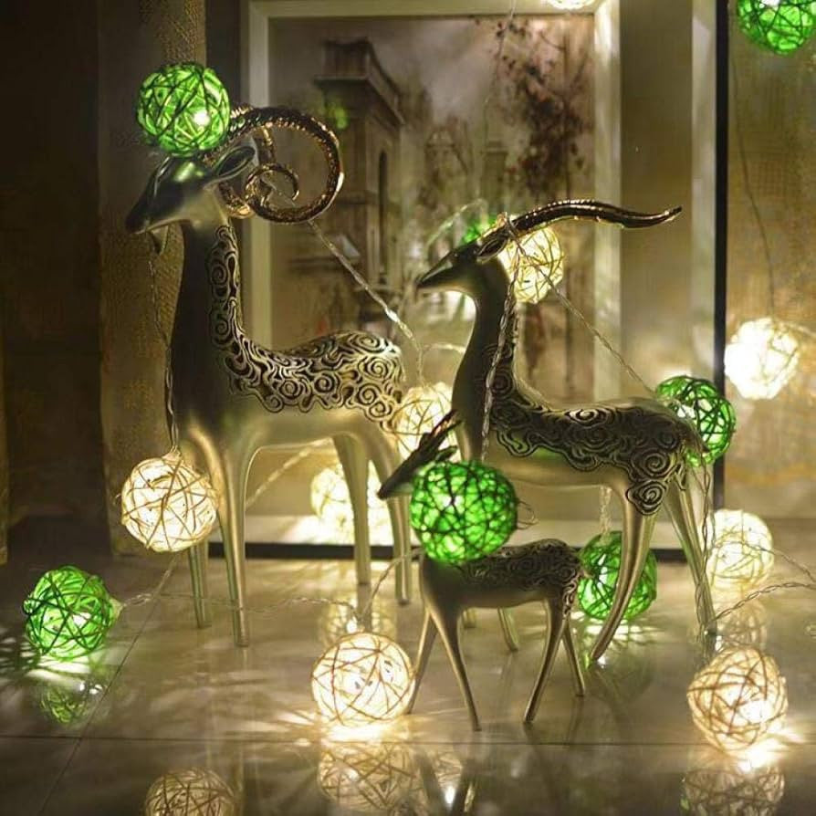1 Set of Green n White 5cm Rattan Cane 50 Ball Battery Powered LONG 5m String Lights Christmas Gift Home V382-GREENWHITERATTBALLBATT50