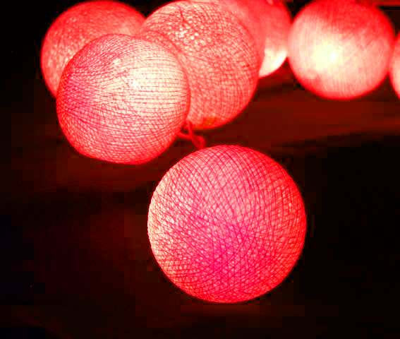 1 Set of 20 LED Red 5cm Cotton Ball Battery Powered String Lights Christmas Gift Home Wedding Party Bedroom V382-REDBALLBATT20