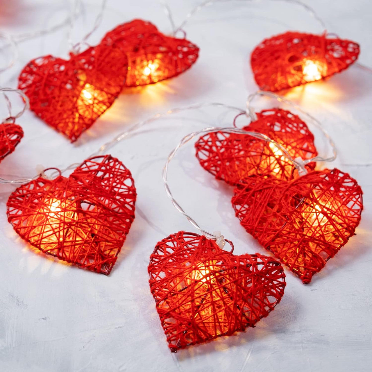50 Red 3D Hollowed Rattan Heart-Shaped 5M LONG String Fairy Lights, Battery (AA) Indoor & Outdoor Decorations V382-REDHRTRATTBATT50