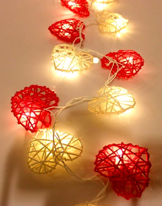 20 Red and White 3D Hollowed Rattan Heart-Shaped 3M String Fairy Lights, Battery (AA) Indoor & Outdoor V382-REDWHHRTRATTBATT20