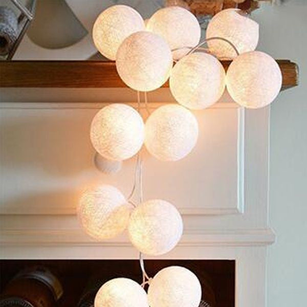 1 Set of 20 LED White 5cm Cotton Ball Battery Powered String Lights Christmas Gift Home Wedding Party Bedroom V382-WHBALLBATT20