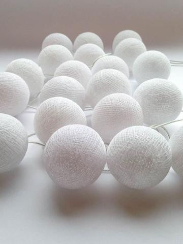 1 Set of 20 LED White 5cm Cotton Ball Battery Powered String Lights Christmas Gift Home Wedding Party Bedroom V382-WHBALLBATT20