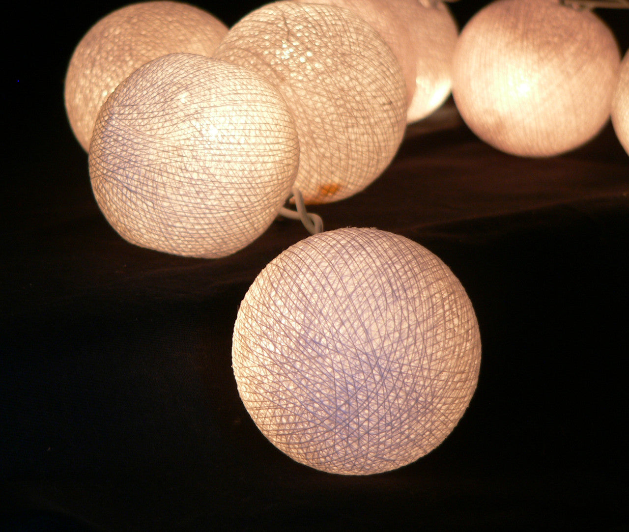 20 White 5cm Ball battery string LED - wedding party home event decoration V382-WHITEBALLBATT