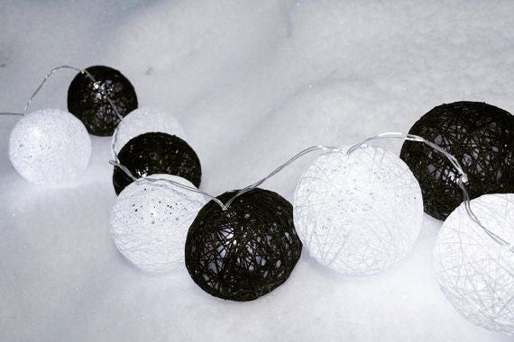 1 Set of 20 LED Black White 5cm Cotton Ball Battery Powered String Lights Xmas Gift Home Wedding Party V382-WHITEBLACKBALLBATT20