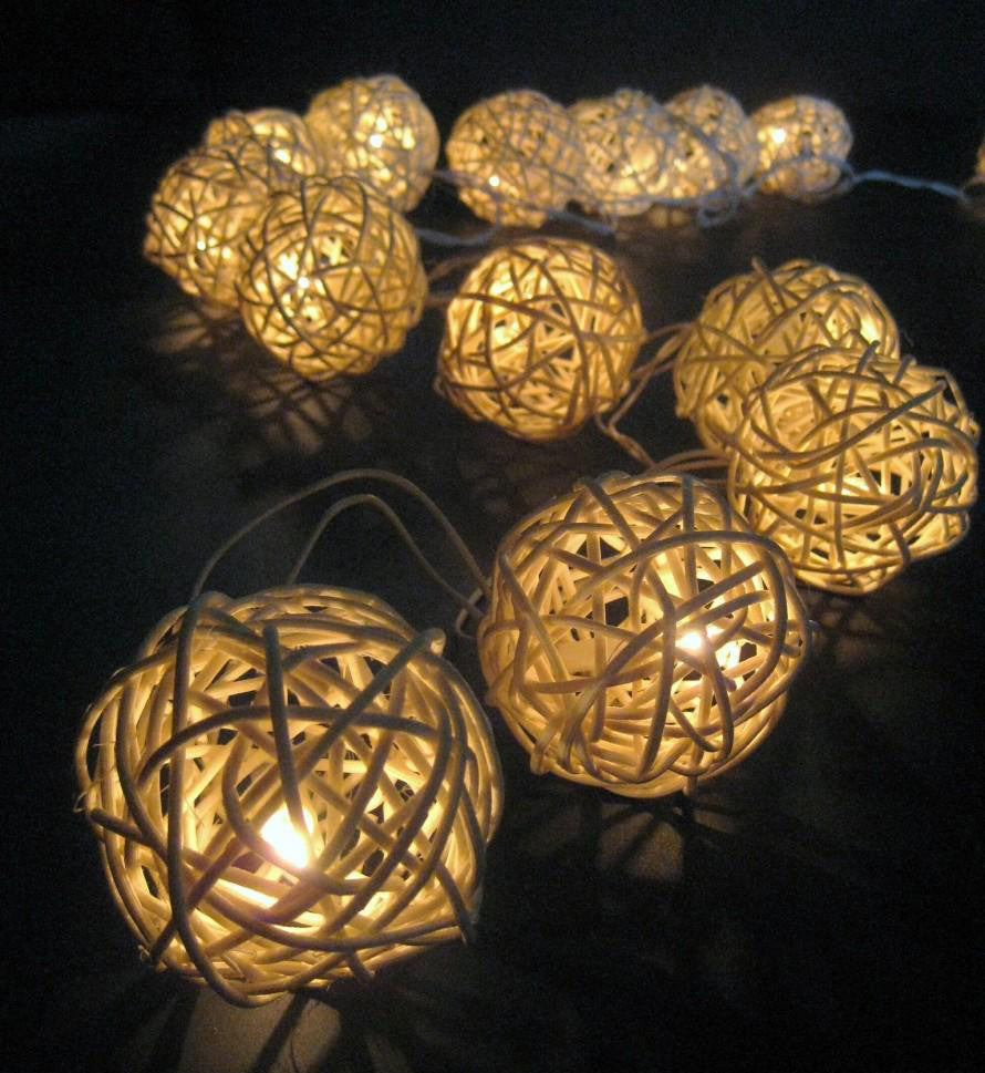 1 Set of 20 LED Cream White 5cm Rattan Cane Ball Battery Powered String Lights Christmas Gift Home Wedding V382-WHRATTBALLBATT20