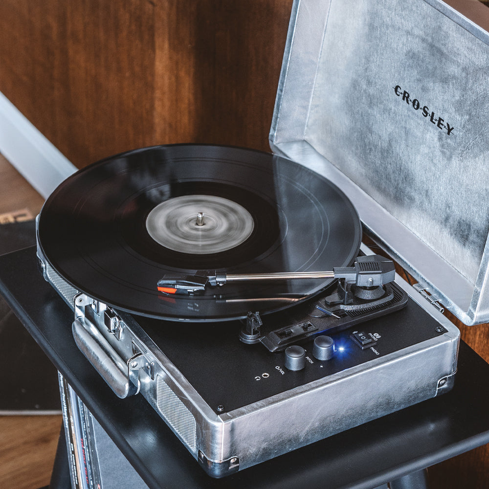 Crosley Cruiser Bluetooth Portable Turntable + Crosley Turntable Stand Bundle - Silver V398-CR8005FST-SI4