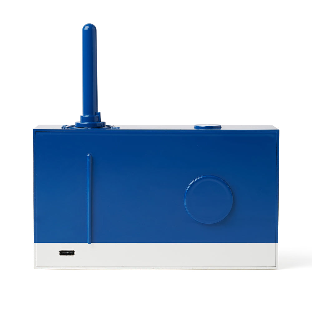 Lexon Thykho 3 Fm Radio & Bluetooth Speaker PANTONE - Classic Blue V398-LD-LA119PT-B