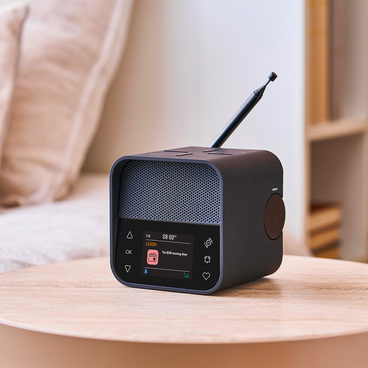 Lexon Oslo Dab & Fm Alarm Clock Radio / Bluetooth Speaker / Wireless Charger - Black V398-LD-LA130N