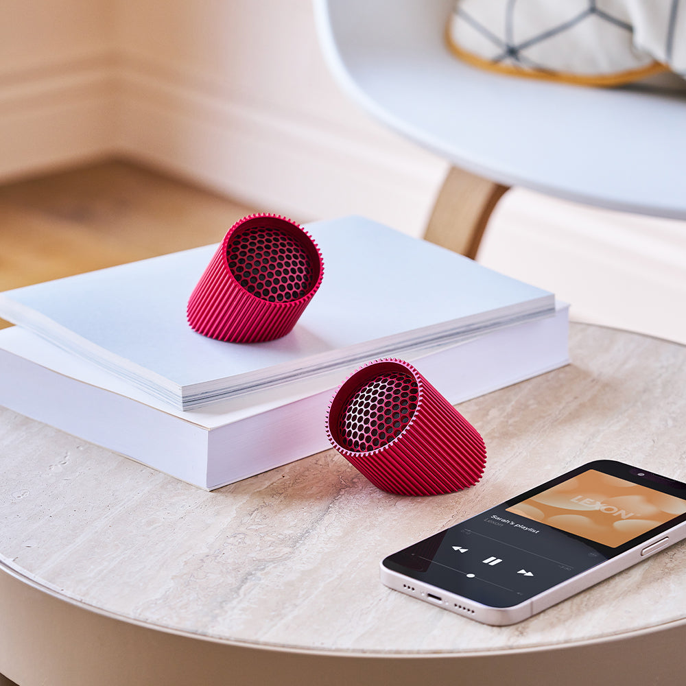 Lexon Ray Set Of Magnetic Bluetooth Speakers - Red V398-LD-LA132SR3