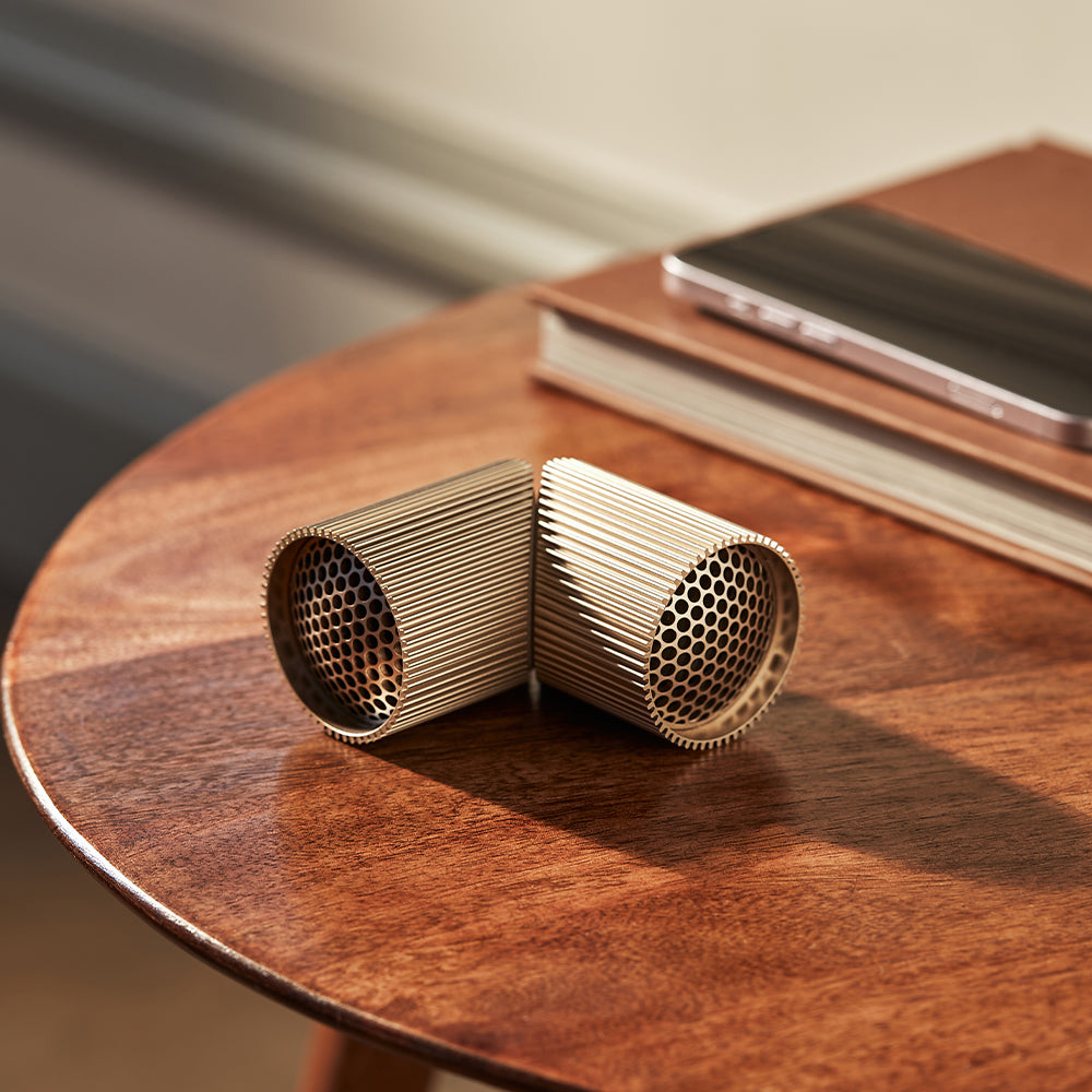 Lexon Ray Set Of Magnetic Bluetooth Speakers - Gold V398-LD-LA132VG3