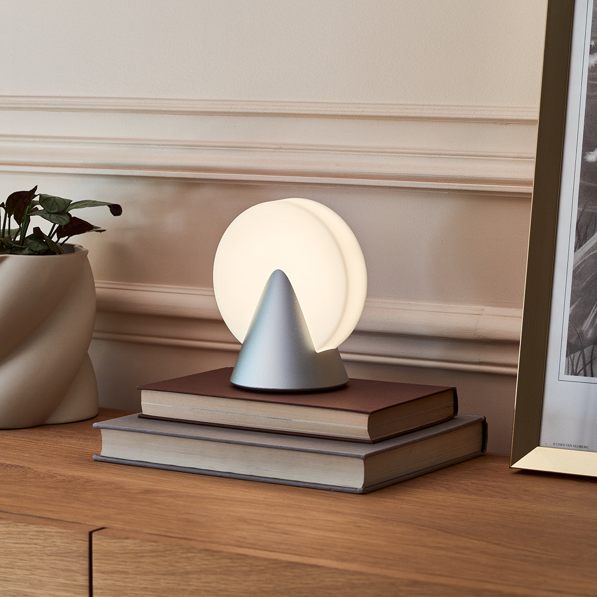 Lexon Conic Spherical Portable Led Lamp - Gold V398-LD-LH100GH3