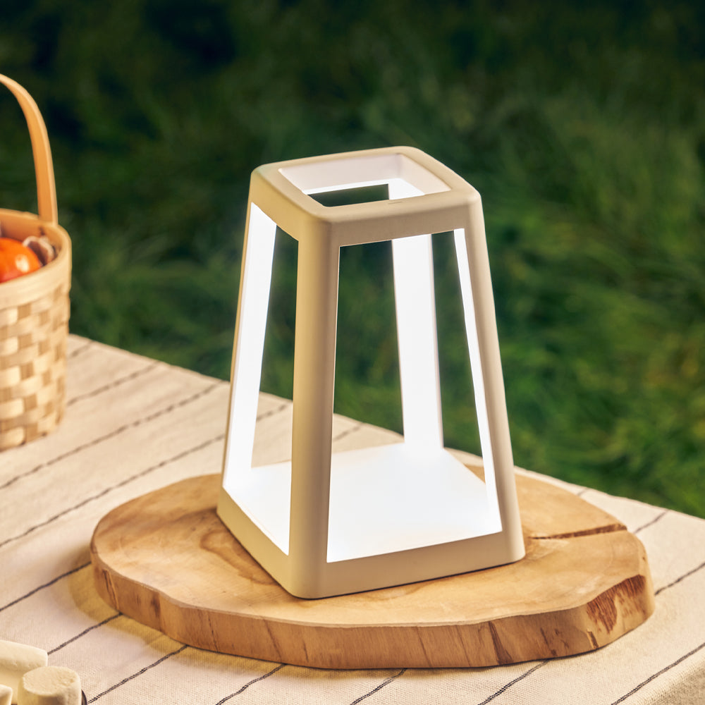 Lexon Lantern Portable Lamp With Built-In Wireless Charger - White V398-LD-LH94W