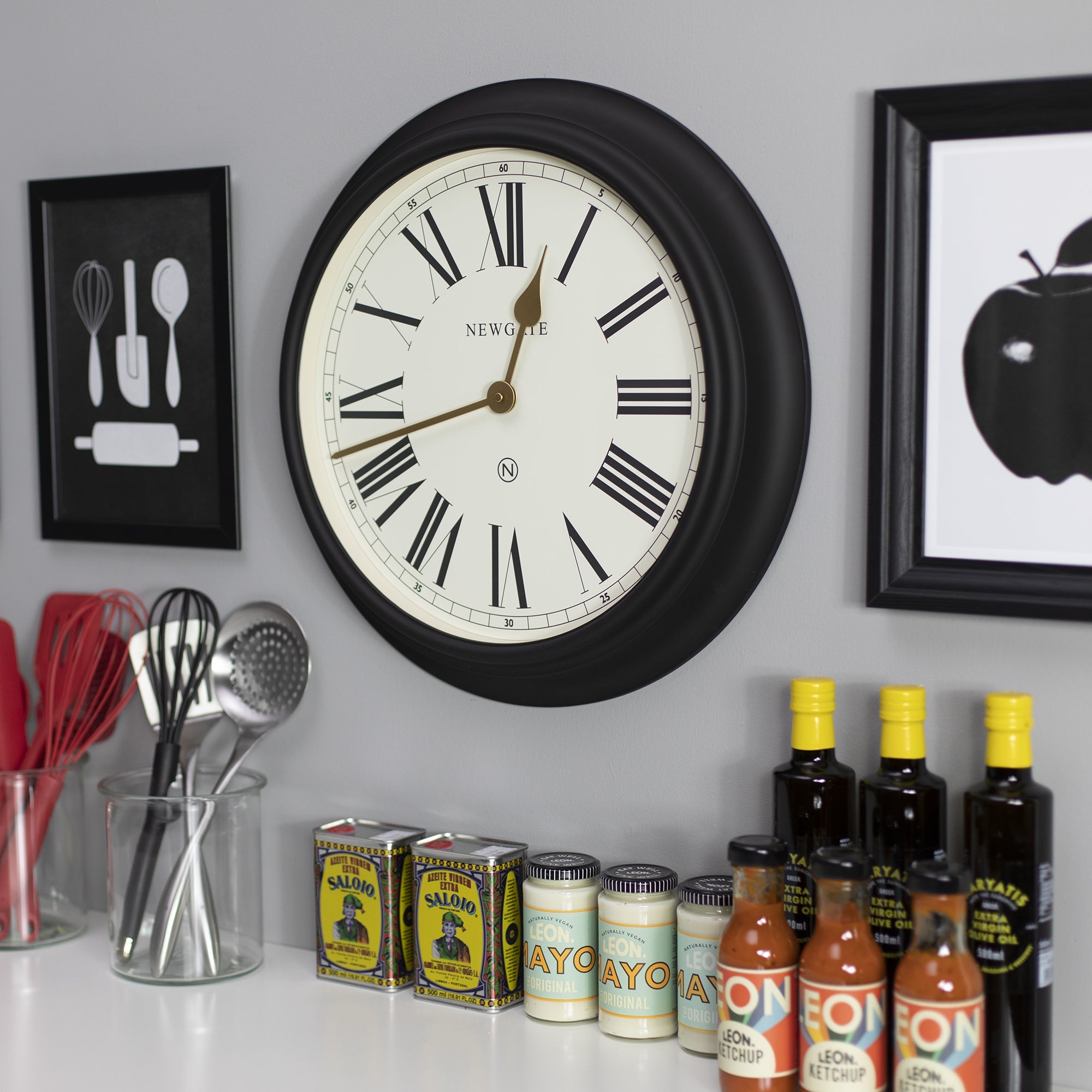 Newgate Chocolate Shop Wall Clock Silicone Cave Black & Cream V398-NGCHOC737CK