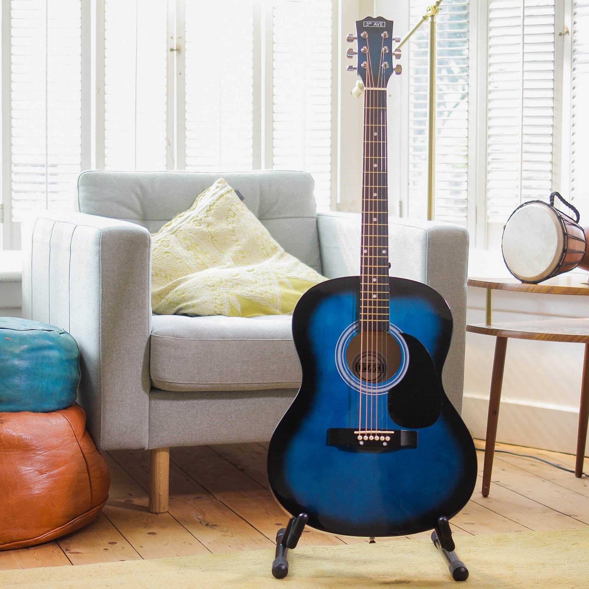 3rd Avenue Acoustic Guitar Premium Pack - Blueburst V398-NM-STX10ABBPK2