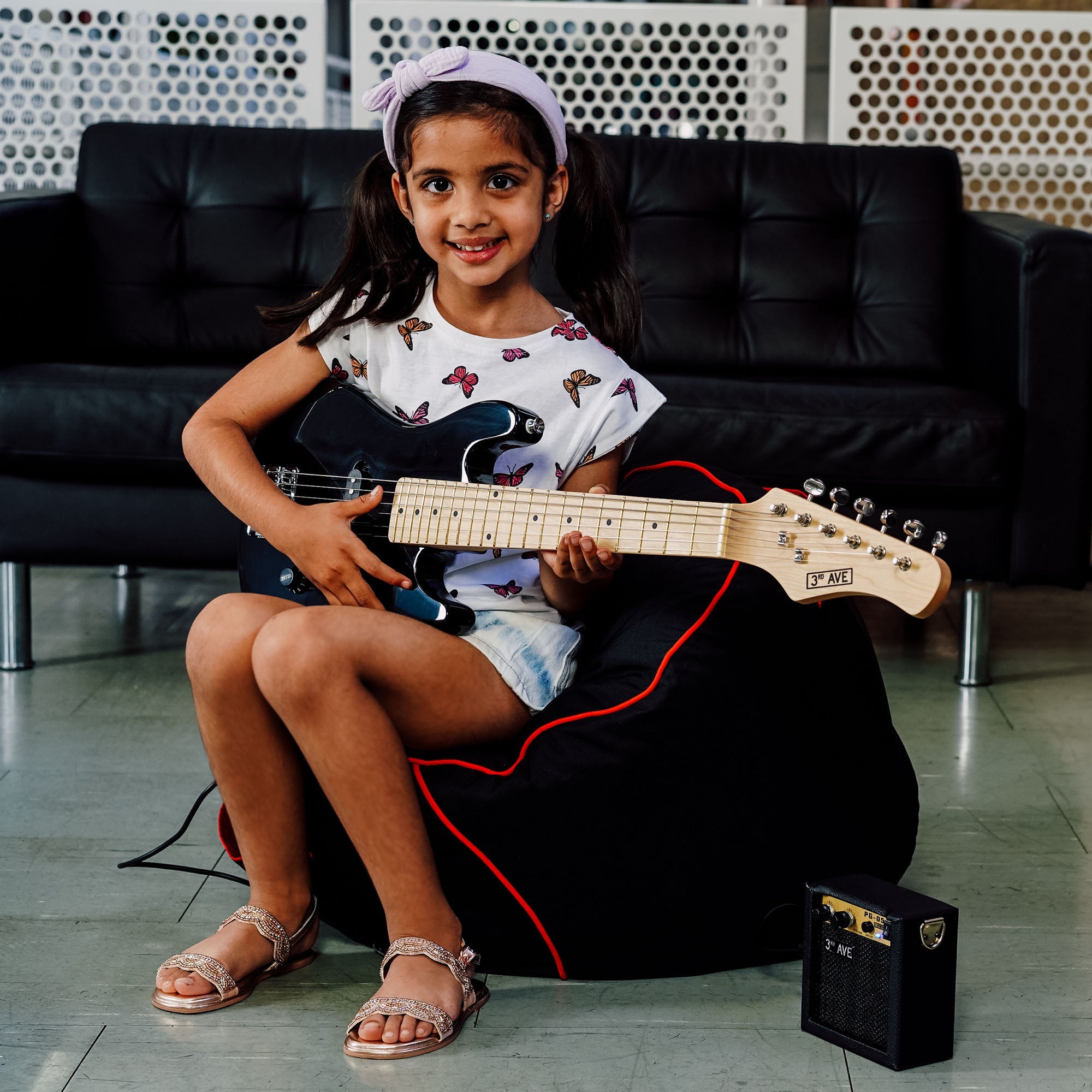 3rd Avenue Junior Electric Guitar Pack - Black V398-NM-STX30BKPK