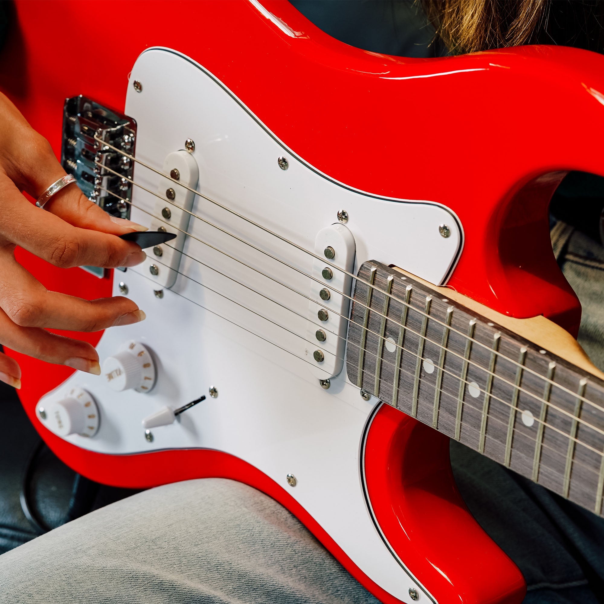 3rd Avenue 3/4 Size Electric Guitar - Red V398-NM-XF203CRDPK