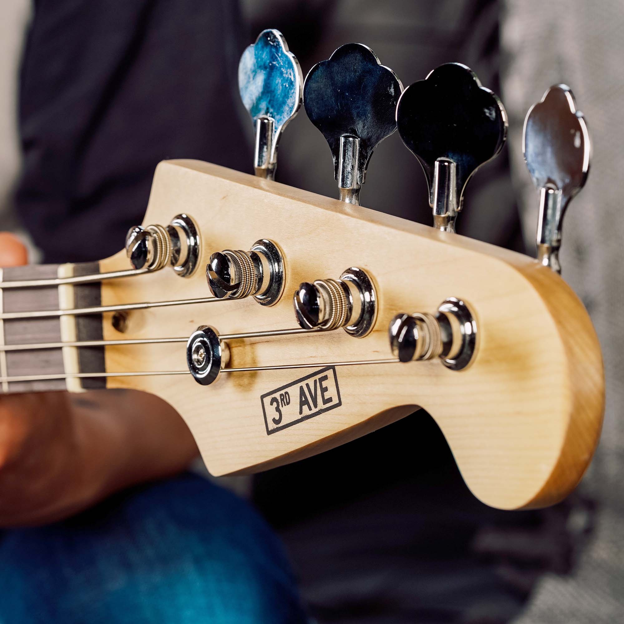 3rd Avenue Bass Guitar Pack V398-NM-XF204ABKPK