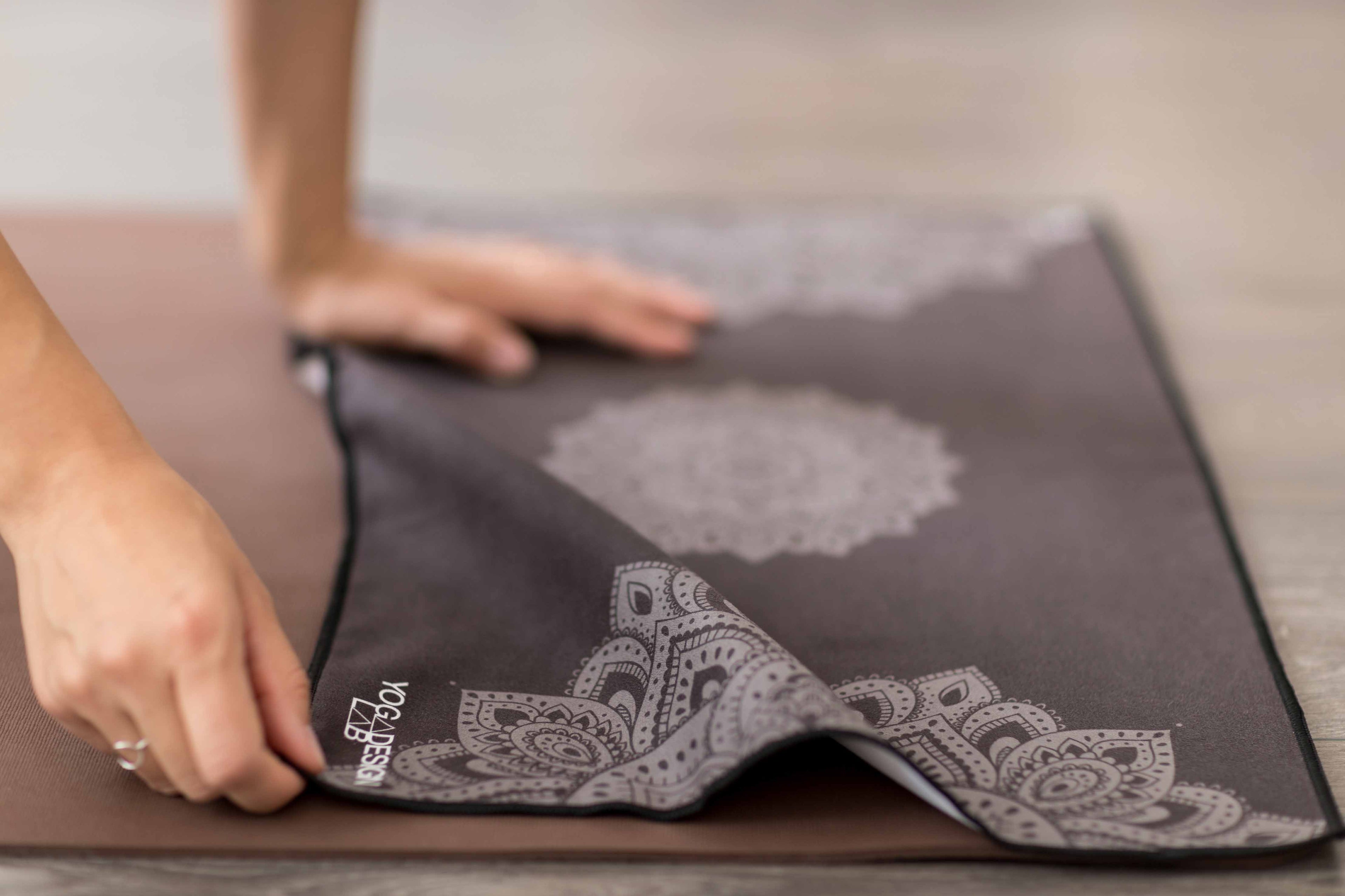 Yoga Design Lab Hand Yoga Towel Mandala Black V398-YDL-HT-MANDALA BLACK