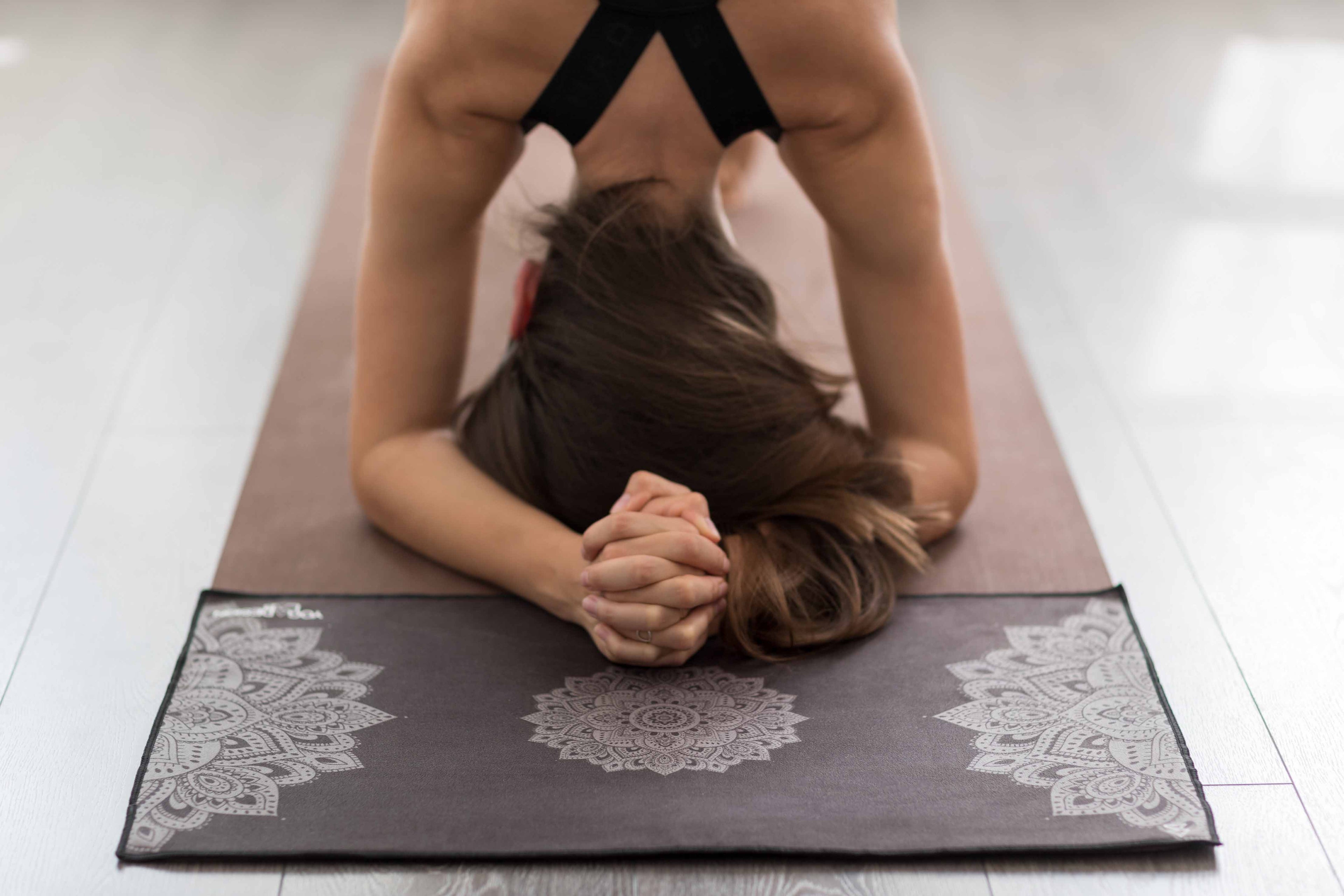 Yoga Design Lab Hand Yoga Towel Mandala Black V398-YDL-HT-MANDALA BLACK