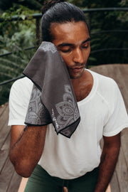 Yoga Design Lab Hand Yoga Towel Mandala Black V398-YDL-HT-MANDALA BLACK