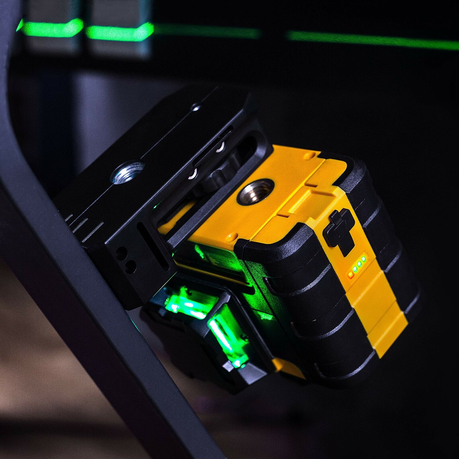 KAIWEETS KT360A Green Laser Level 3 X 360 degrees Rotary Self Leveling with 1 Rechargeable Battery V413-KT360A