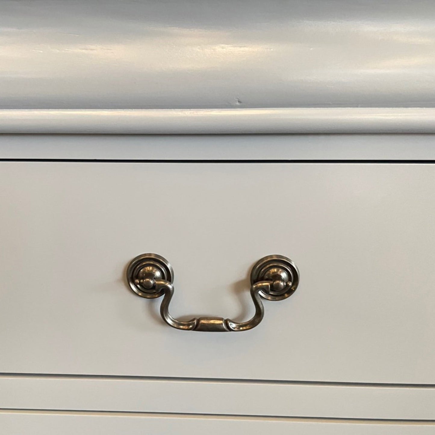 Dressing Chest with 6 Storage Drawers in Solid Wooden Mirror Metal Handles Grey Colour V43-DRS-SPNC