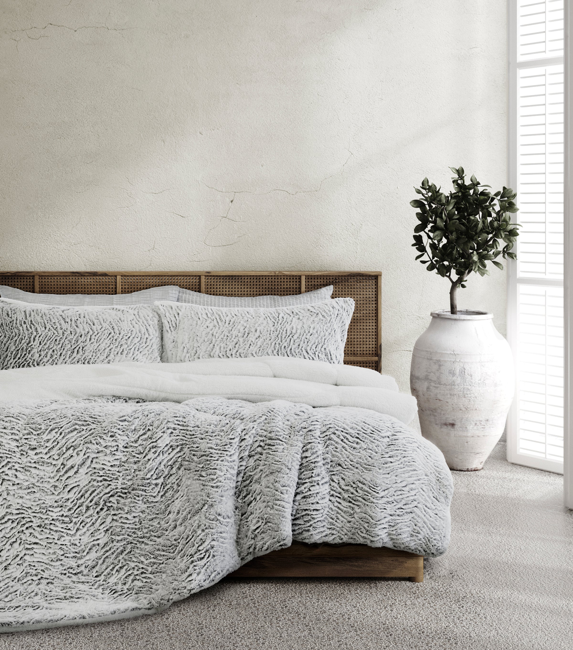 Faux Fur SHERPA 3PCE COMFORTER SET - QUEEN/KING V441-CS4545SILQB/KB