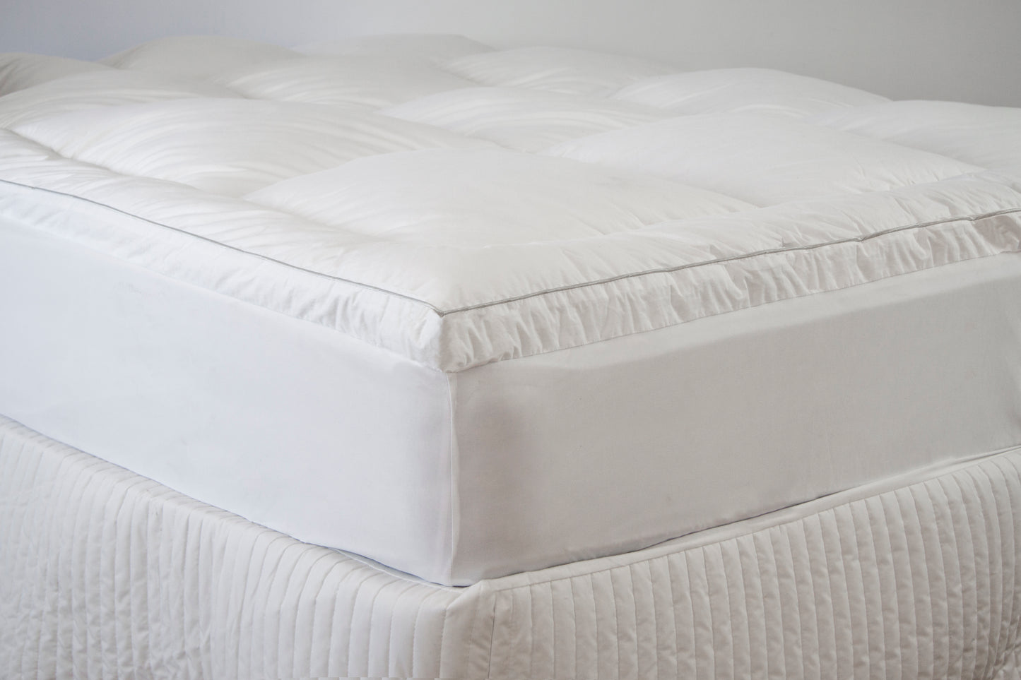 2800GSM Standard Microfibre MATTRESS TOPPER V/P - QUEEN V441-MT4589WTEQB/VAC