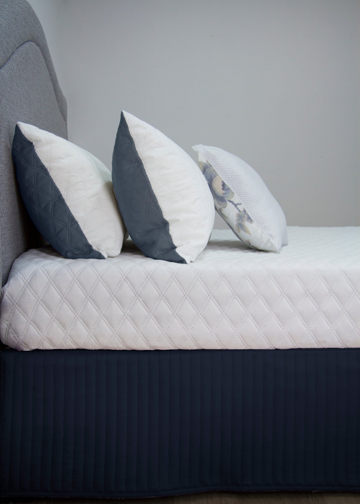 Quilted VALANCE - SINGLE V441-QV2587NAVSB