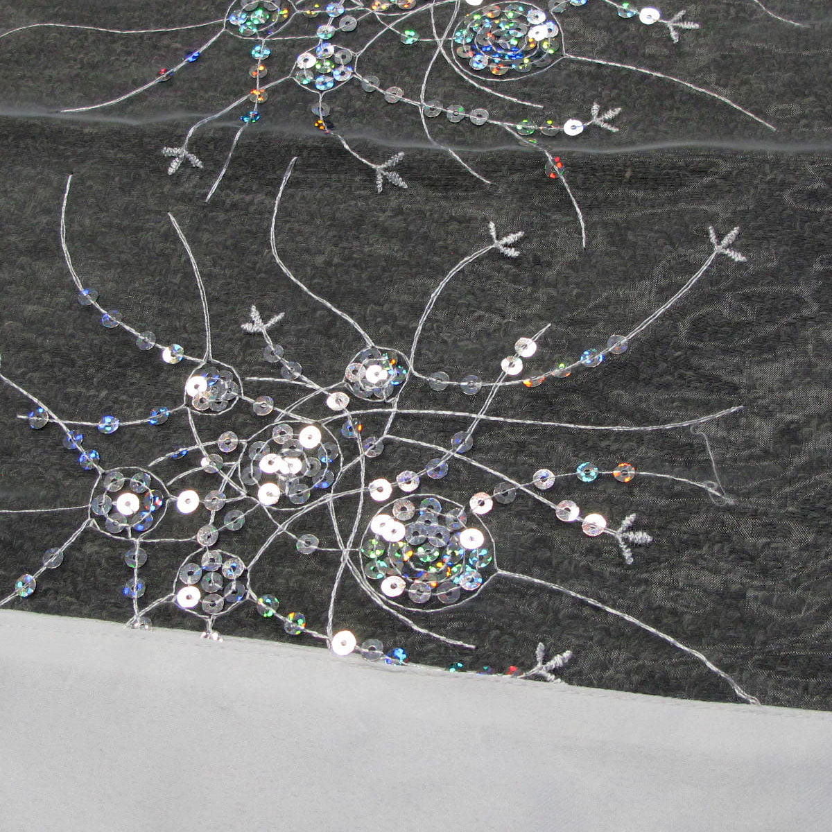 White Sequined Organza Glitter Table Cloth Topper 90 x 90 cm V442-ABR-TABLEC-RANDOMTOPPER-WHITE-SQ