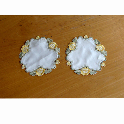 Set of 2 Embroidered Doilies Floral 11 V442-ABR-TABLEPLACEMAT-FLORAL11-CREAM-RD