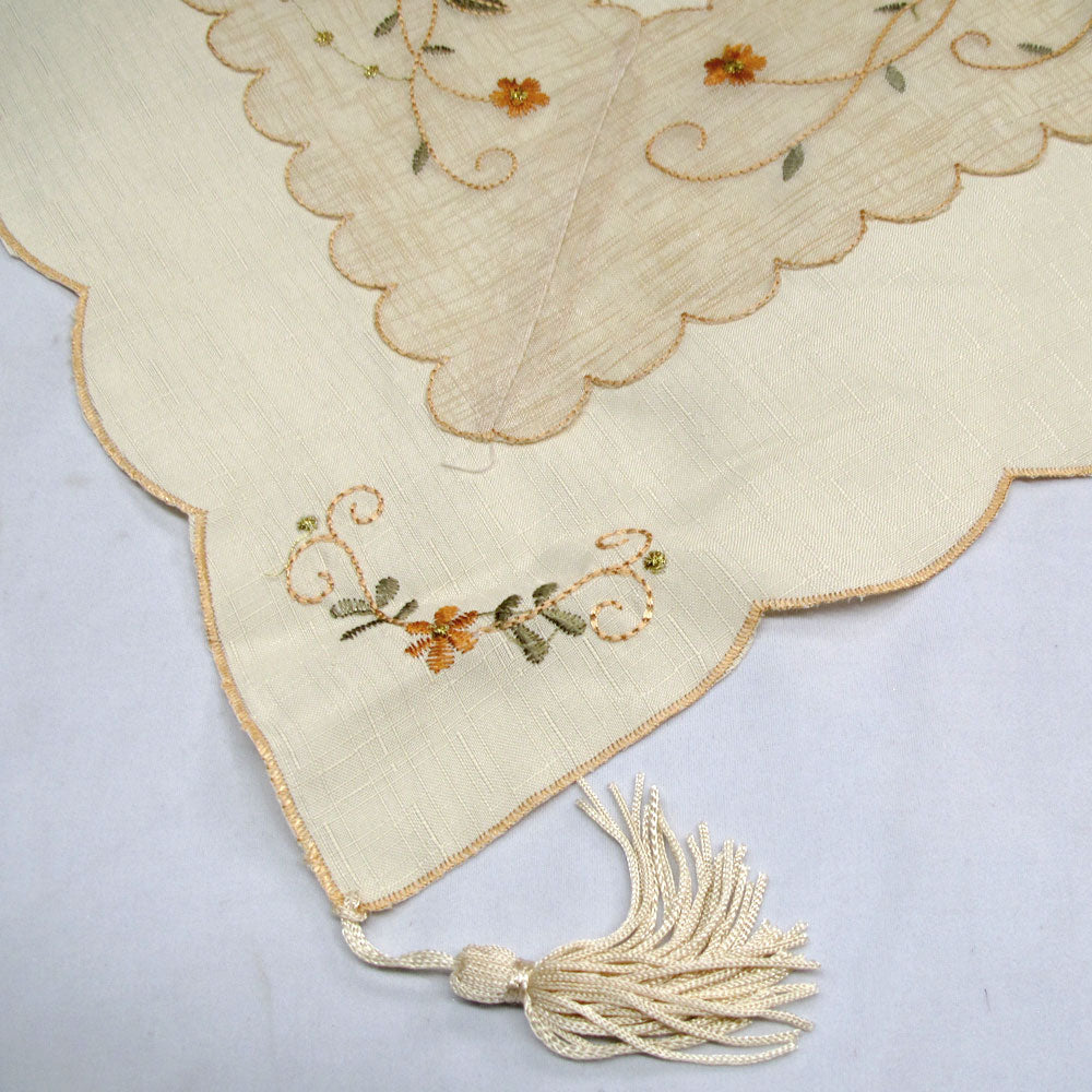 Set of 4 Embroidered Daisy Table Decorative Set V442-ABR-TABLER-SETOF4DAISY-CREAM-RE