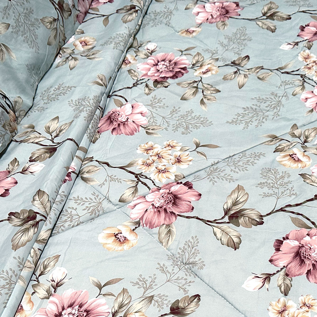 Hotel Living 3 Pce Light Weight Comforter Set Queen/King Corbett Floral Vintage V442-ATX-COMFORTER-CORBETTC3-LIGHTBLUE-QS
