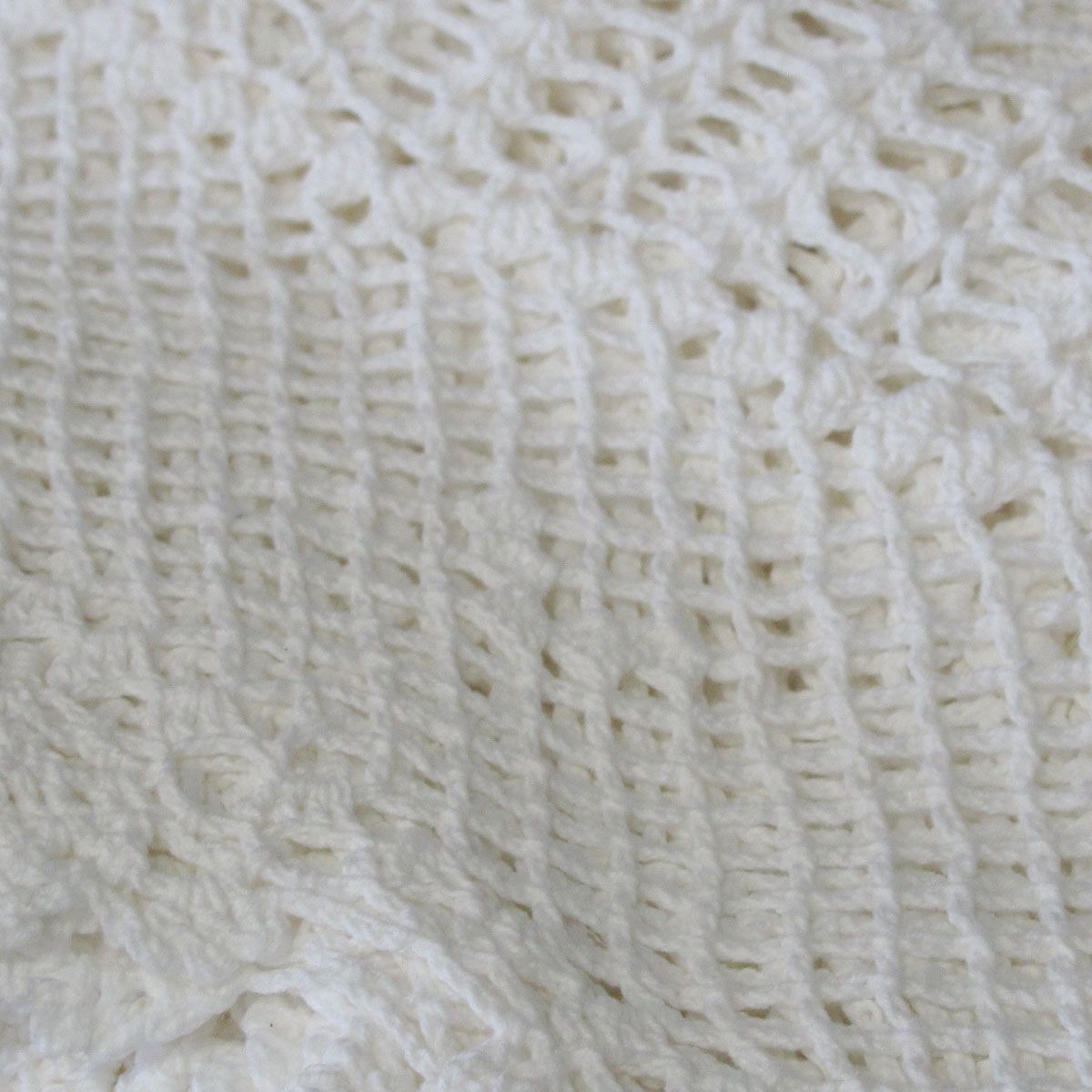 White Knitted Crochet Cotton Tablecloth Square 137 x 137 cm Scalloped Edging 4-Seater V442-ATX-TABLEC-CROCHETCOTTON-WHITE-SQ