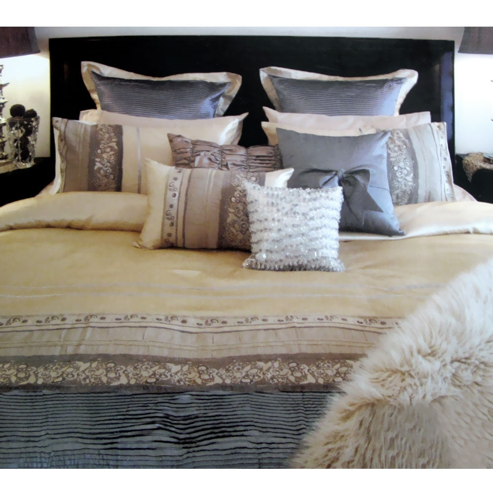 Manhattan Rominda Gold Quilt Cover Set Queen V442-AVT-QUILTCS-ROMINDA-GOLD-QS
