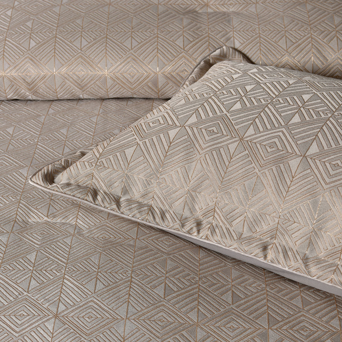 Bianca Bellagio Gold 6 Pcs Jacquard Geometric Comforter Set Super King V442-BCA-COMFORTER-BELLAGIO-GOLD-SK