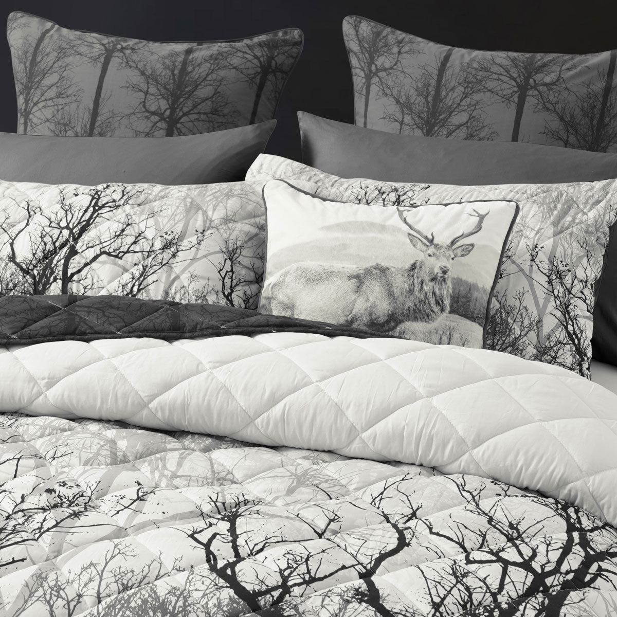 Bianca Boscage Black Forest Printed Quilted Polyester Coverlet Set Queen/King V442-BCA-COVERLETS-BOSCAGE-BLACK-KI
