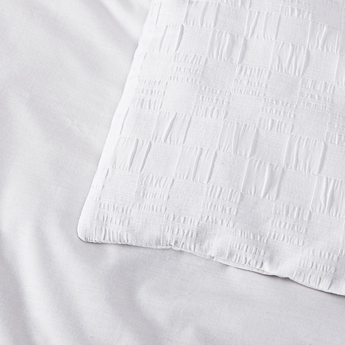 Bianca Cosmo White Soft Chenille Geometric Quilt Cover Set King V442-BCA-QUILTCS-COSMO-WHITE-KI